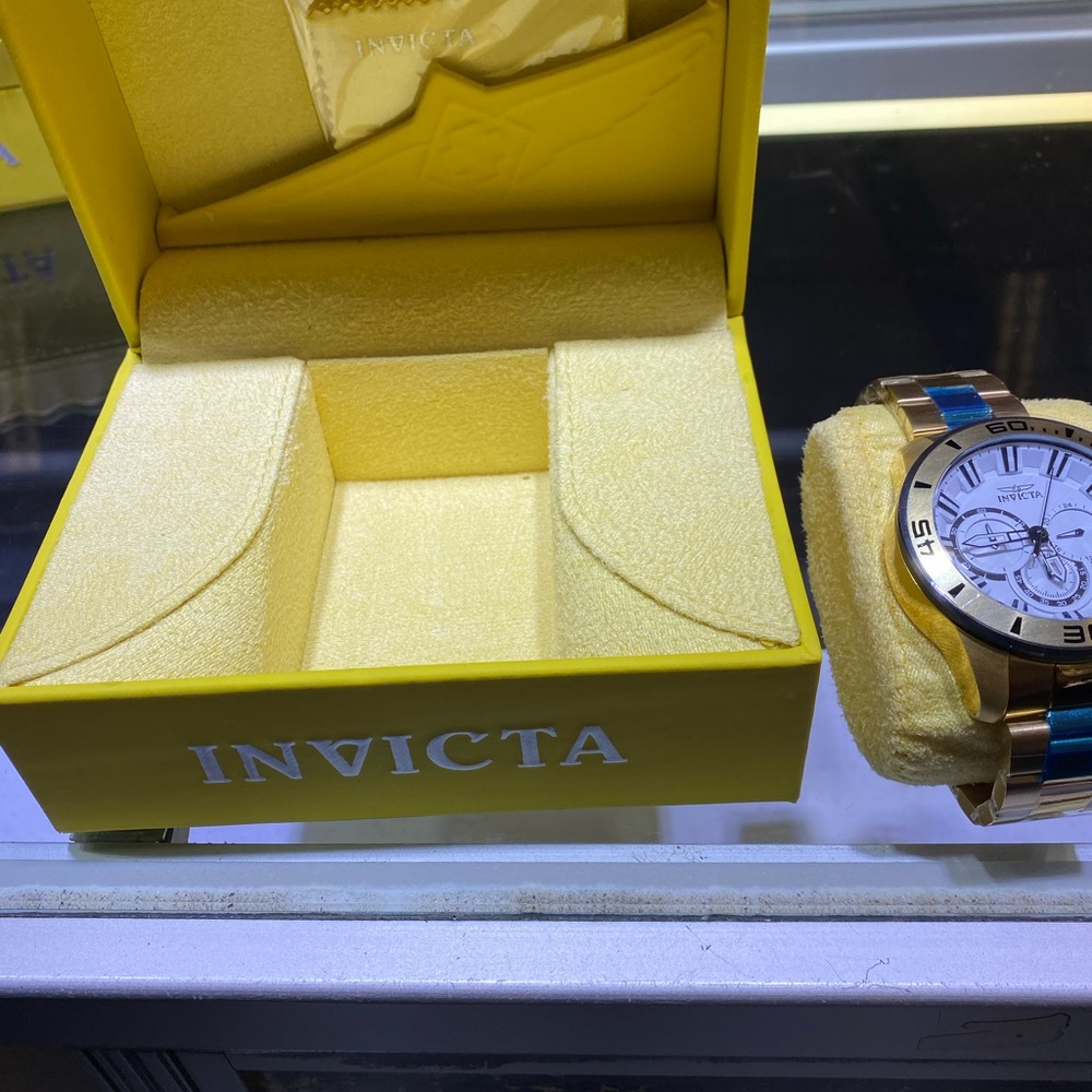 Watch - Picture 2 of 4
